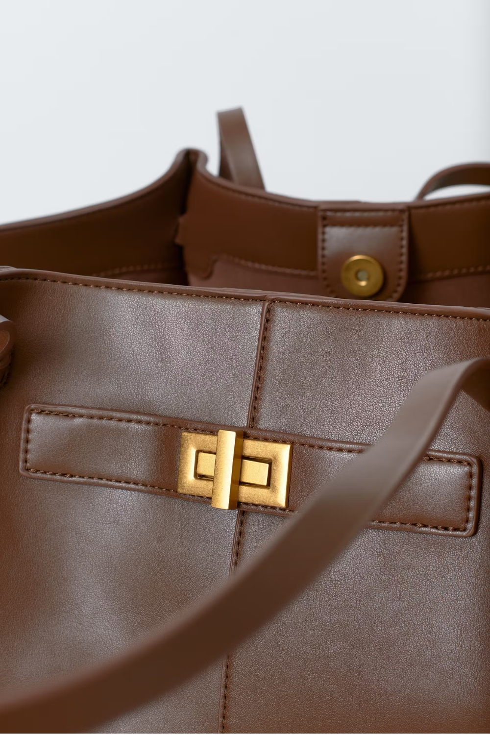 Large Tote Bag With Laptop Compartment And Structured Shape For Everyday Use