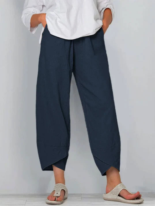 Cropped Trousers with Relaxed Shape and Clean Design for Women