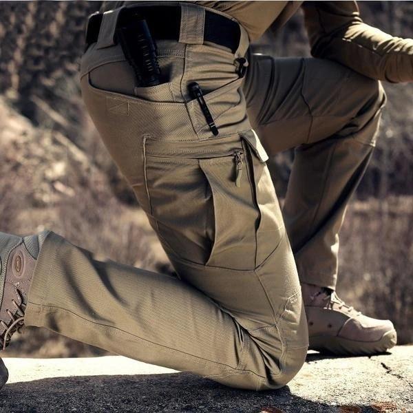 Outdoor Cargo Trousers with Flexible Design for Men