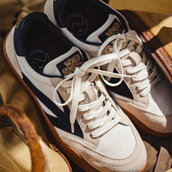 Retro Inspired Classic Sneakers with Timeless Design for Men