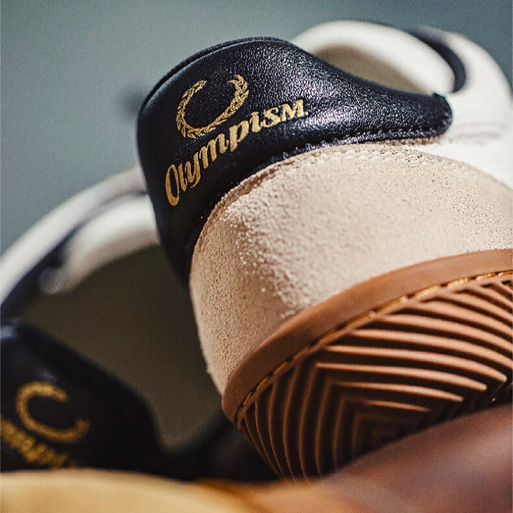 Retro Inspired Classic Sneakers with Timeless Design for Men