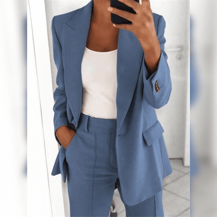 Elegant 2-part suit for women 1