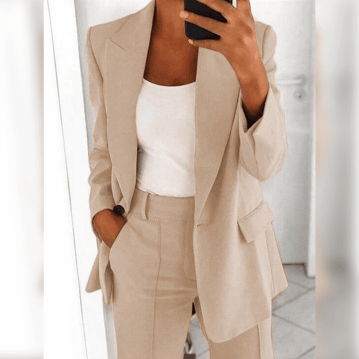 Elegant 2-part suit for women 3