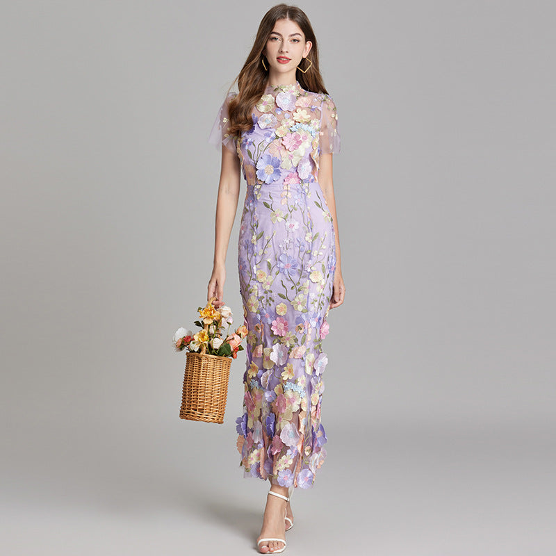 Elegant sleeveless embroidered women's dress | Maxi 10