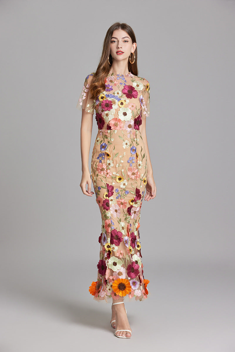Elegant sleeveless embroidered women's dress | Maxi 7