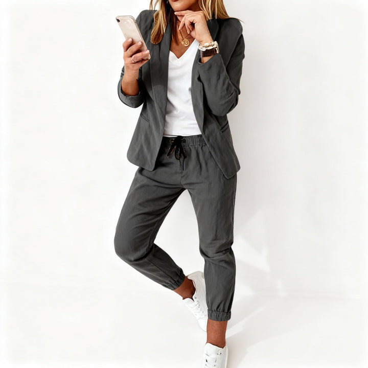 Two Piece Blazer Set with Tailored Jacket and Matching Trousers for Women