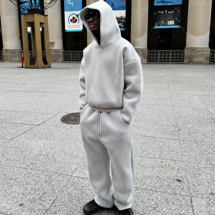 https://cdn.shopify.com/s/files/1/0832/4291/0024/files/FlexFitStreetVibesHoodie_JoggersSet10.png?v=1730507793