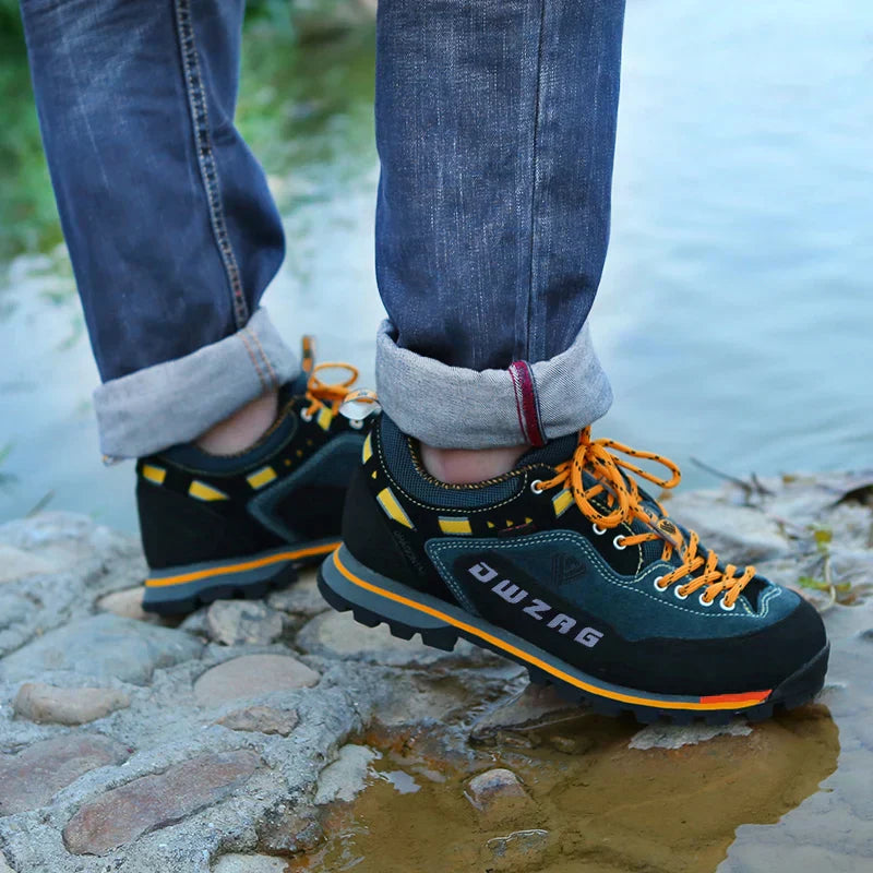 Lace Up Hiking Shoes with Outdoor Design for Men
