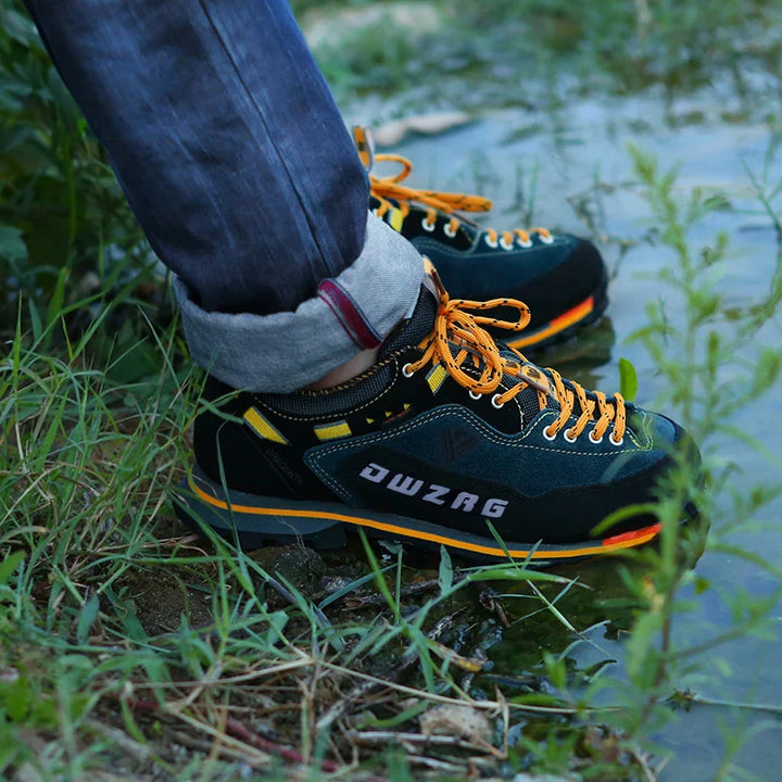 Lace Up Hiking Shoes with Outdoor Design for Men