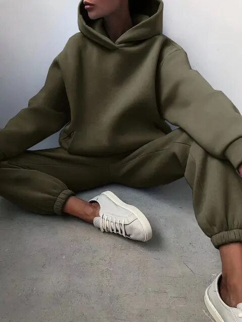 Hood sweater and jogging pants set for women 7