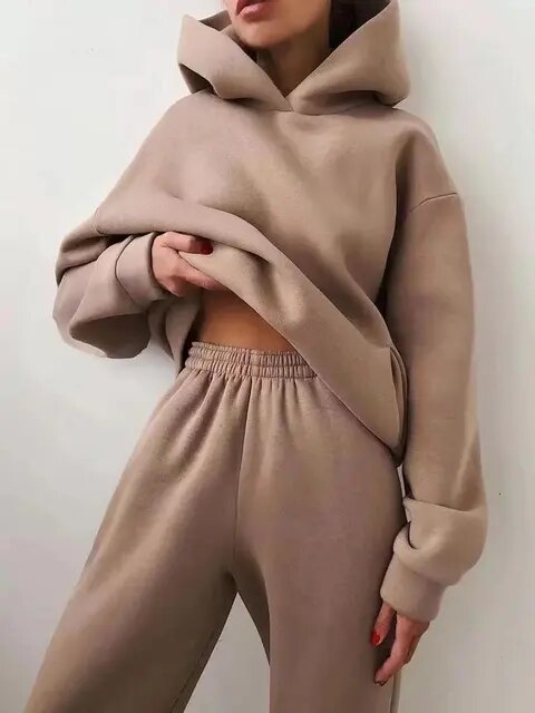Hood sweater and jogging pants set for women 9