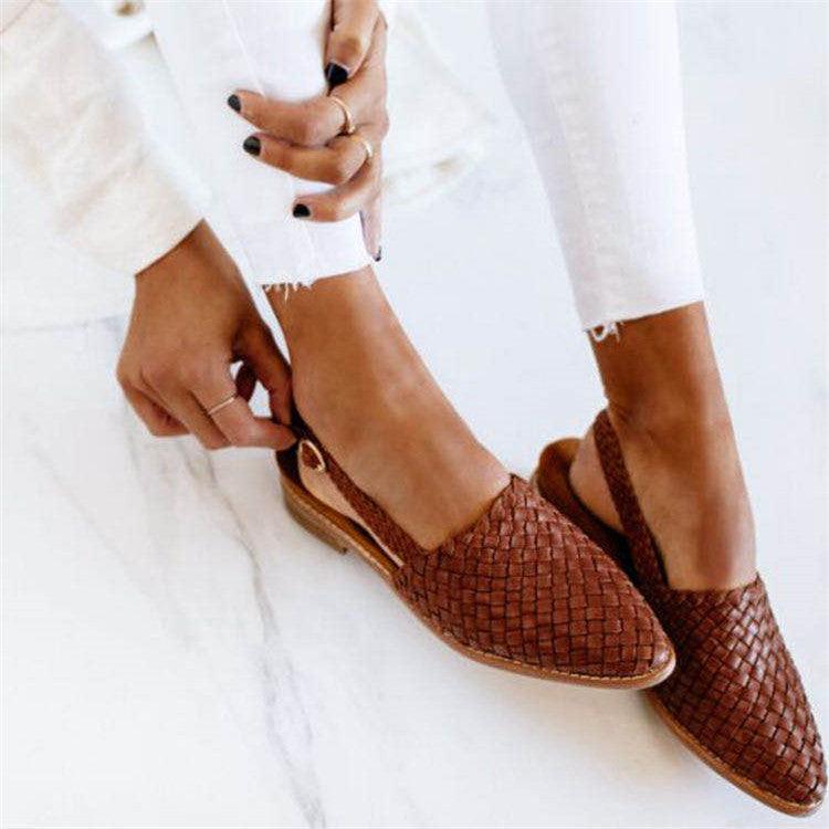 Ladies flat with closed tip and web pattern | Slingback 0