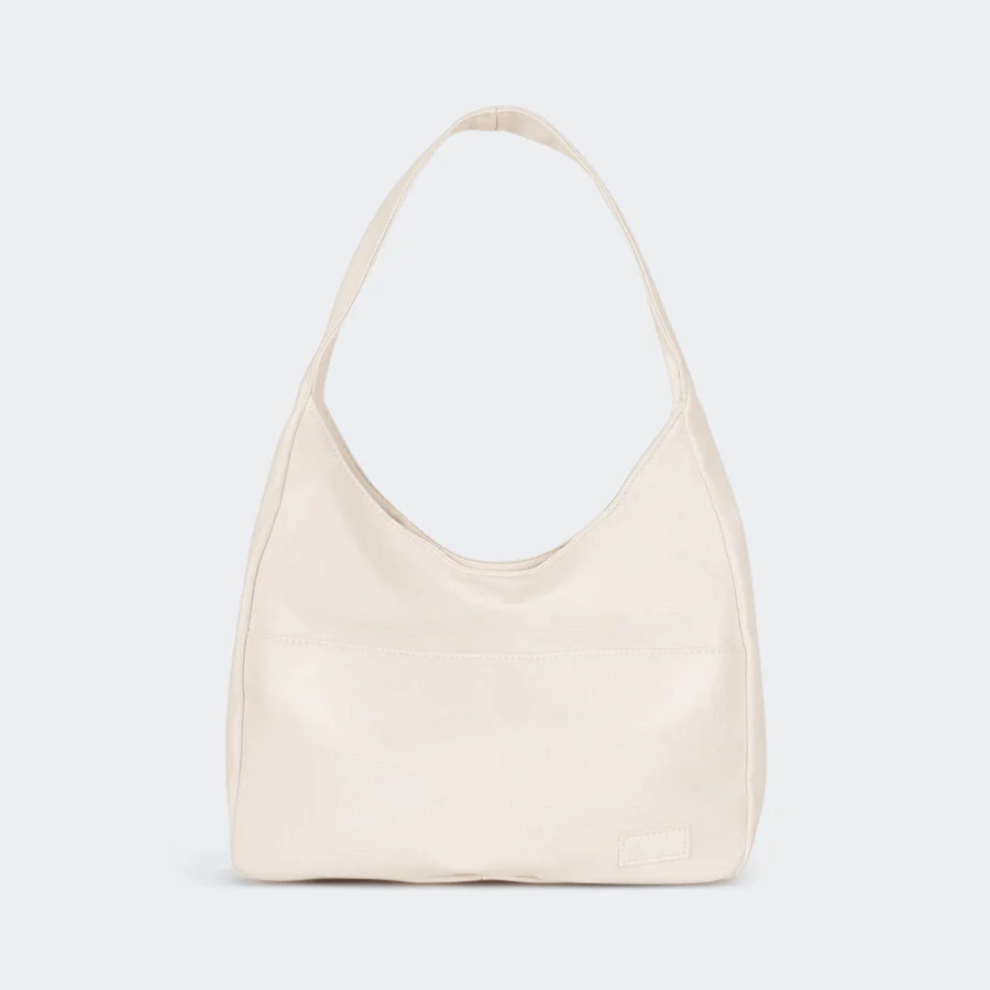 Pocket made of vegan leather for women 2