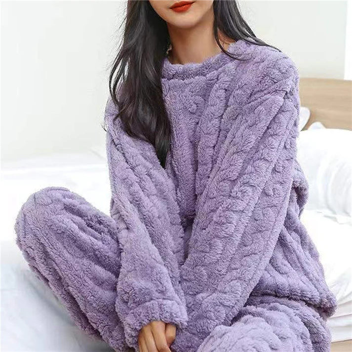 Pyjama set made of flannel for women-cozy and stylish for home 1