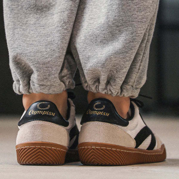 Retro Inspired Classic Sneakers with Timeless Design for Men