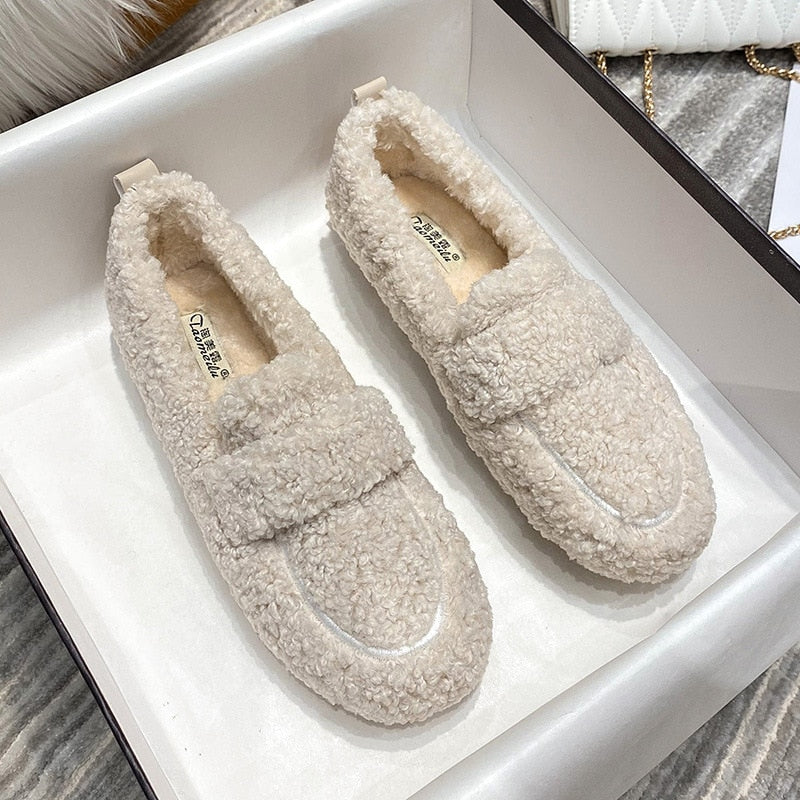Indoor Slipper Shoes with Padded Design for Women