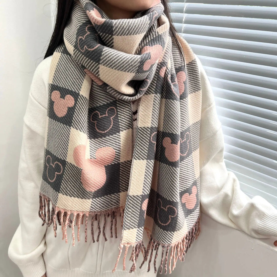 Schal for women with a sweet cartoon mickey motif, soft and warm 5