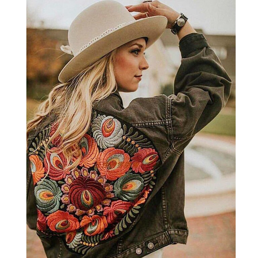 Boho Streetwear Jacket with Relaxed Silhouette for Women