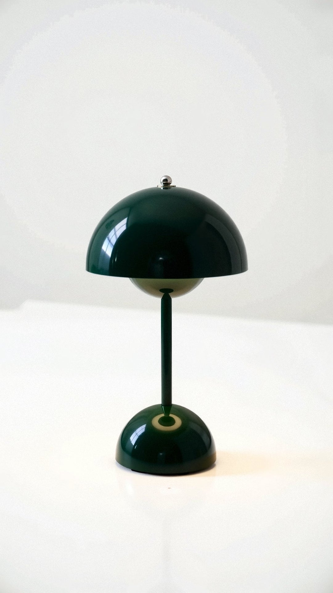 Veluce wireless table lamp 6